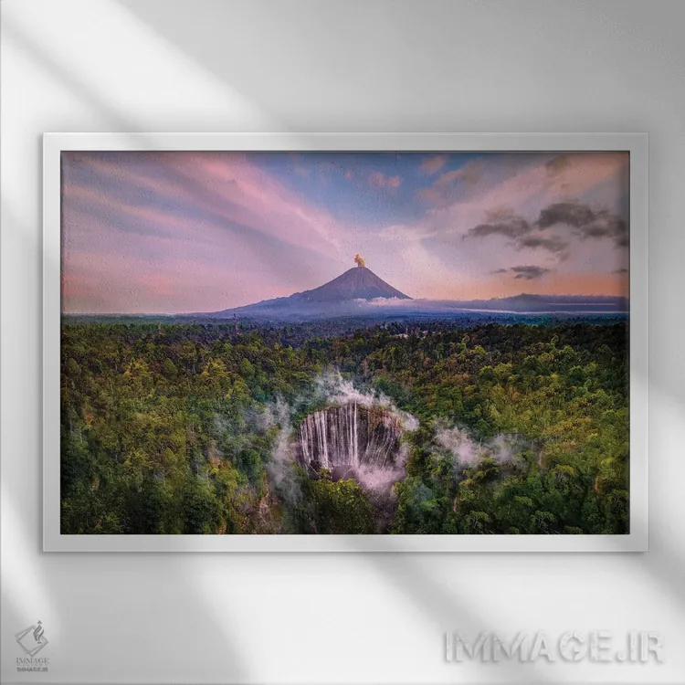 تابلو آبشار تمپاک سو اندونزی و آتشفشان سمره اثر الکس جی پرز - نمای قابدار سفید