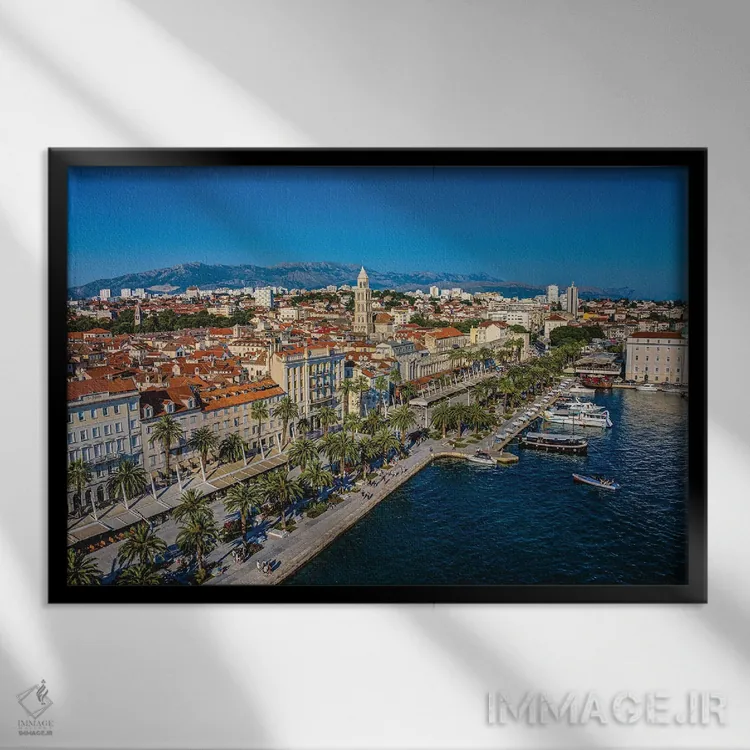 تابلو بندر اسپیلت و شهر قدیمی کروواسی شماره ۲ اثر الکس جی پرز - نمای قابدار مشکی