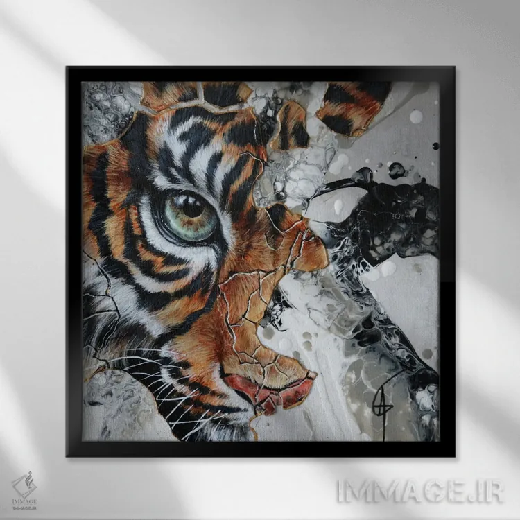 تابلو کیارا اثر آناگرُز - نمای قابدار مشکی