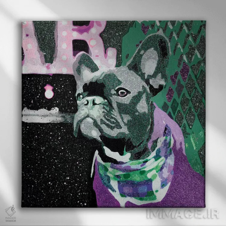 تابلو بیگی در بنفش اثر جولی احمد - نمای روبهرو روی دیوار