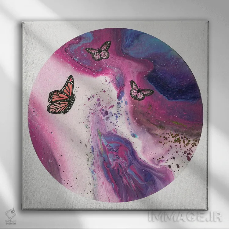 تابلو پروانه (شیوه کودکانه گفتن) اثر آن هاچینسون - نمای روبهرو روی دیوار