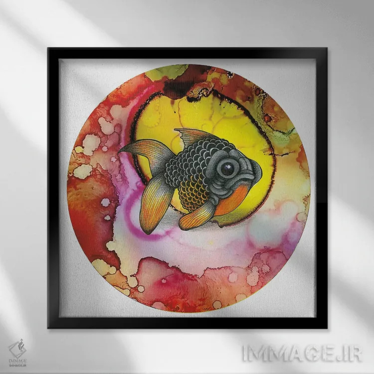 تابلو ماهی مور سیاه کوچک اثر آن هاچینسون - نمای قابدار مشکی