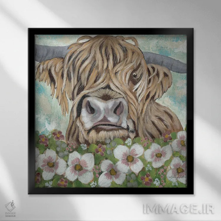 تابلو گاو کوهستانی گلدار اثر اشلی جاستیس - نمای قابدار مشکی