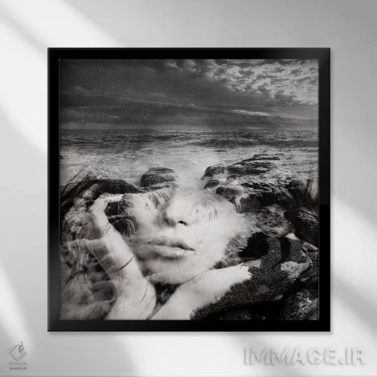 تابلو دختر دریا I اثر تاتیانا آمرِین - نمای قابدار مشکی