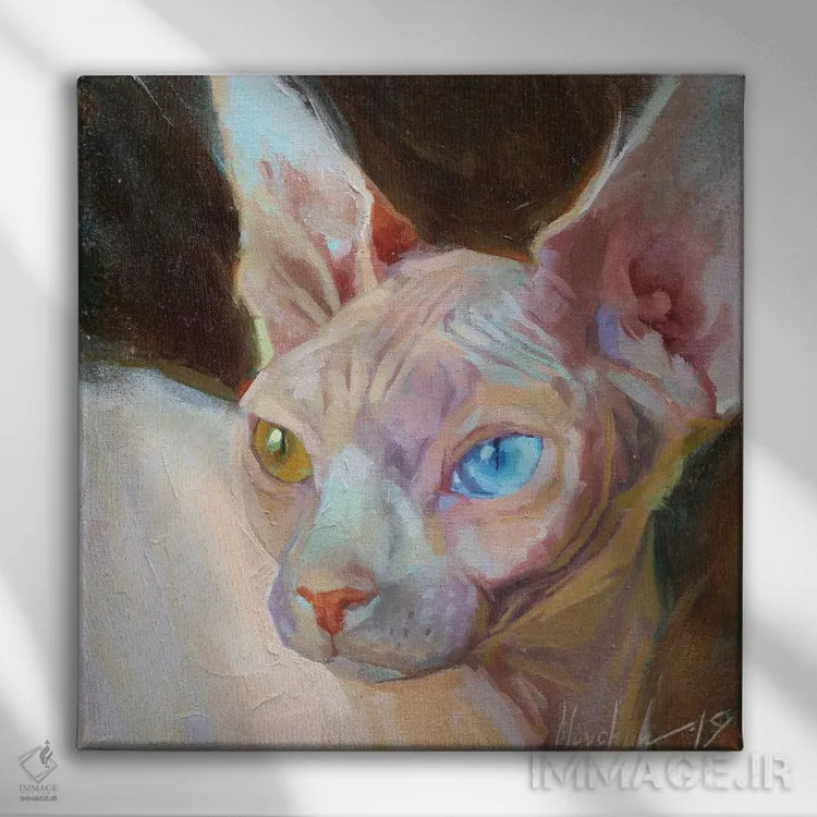 تابلو اسفینکس سفید اثر الکس مووچون - نمای روبهرو روی دیوار