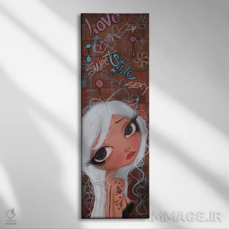 تابلو دختر پینآپ آبنباتی اثر داتی گلیسون - نمای روبهرو روی دیوار