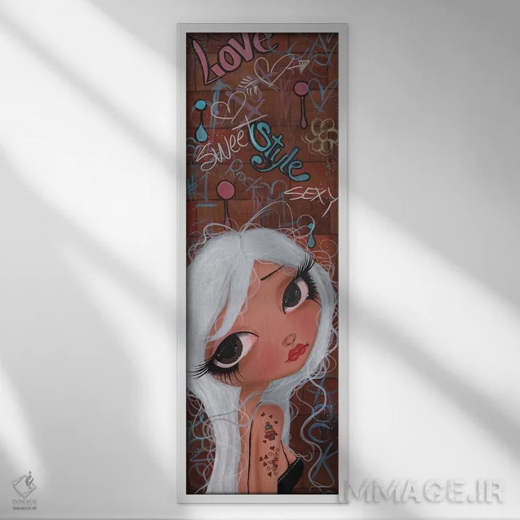 تابلو دختر پینآپ آبنباتی اثر داتی گلیسون - نمای قابدار سفید