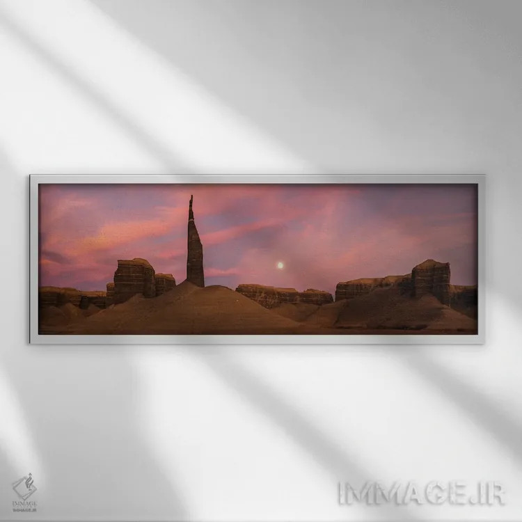 تابلو طلوع ماه در کنار مناره اثر داستین لِفور - نمای قابدار سفید