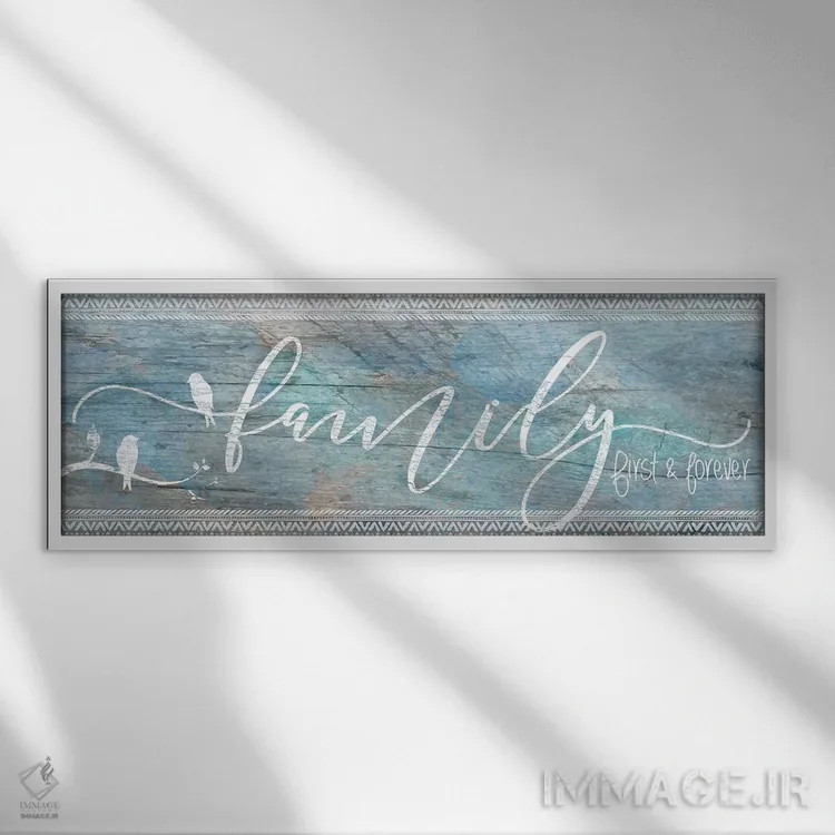 تابلو اول خانواده اثر دنیلا سانتیاگو - نمای قابدار سفید