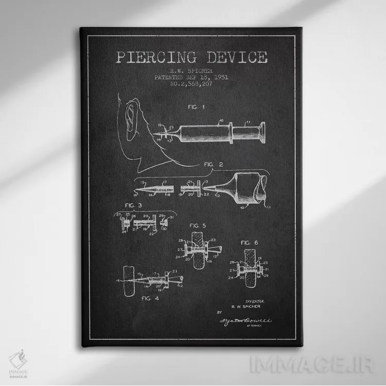 تابلو نقشهٔ ثبت اختراع دستگاه سوراخکاری (زغالی) اثر پیکسل کهنه (استودیو/نام هنری) - نمای روبهرو روی دیوار