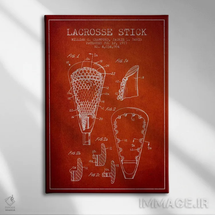 تابلو نقشهٔ ثبت اختراع چوب لاکروس (قرمز) اثر پیکسل کهنه (استودیو/نام هنری) - نمای روبهرو روی دیوار