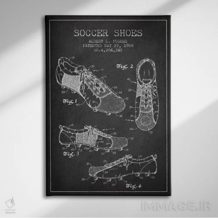 تابلو نقشهٔ ثبت اختراع کفش فوتبال (زغالی) اثر پیکسل کهنه (استودیو/نام هنری) - نمای روبهرو روی دیوار