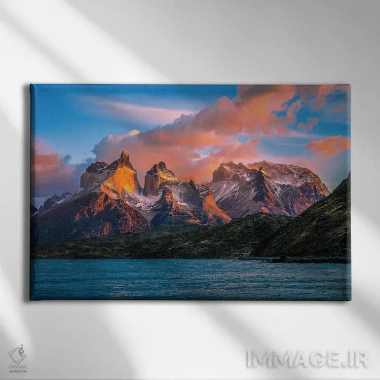 تابلو نمای طلوع کوههای پاتاگونیا اثر الکس جی پرز - نمای روبهرو روی دیوار