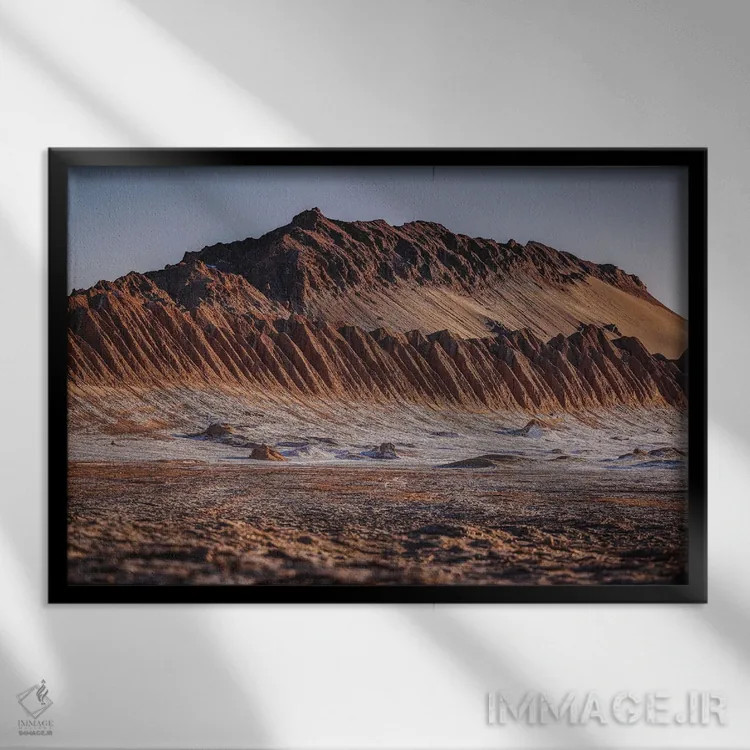 تابلو کوه نمکی اثر الکس جی پرز - نمای قابدار مشکی