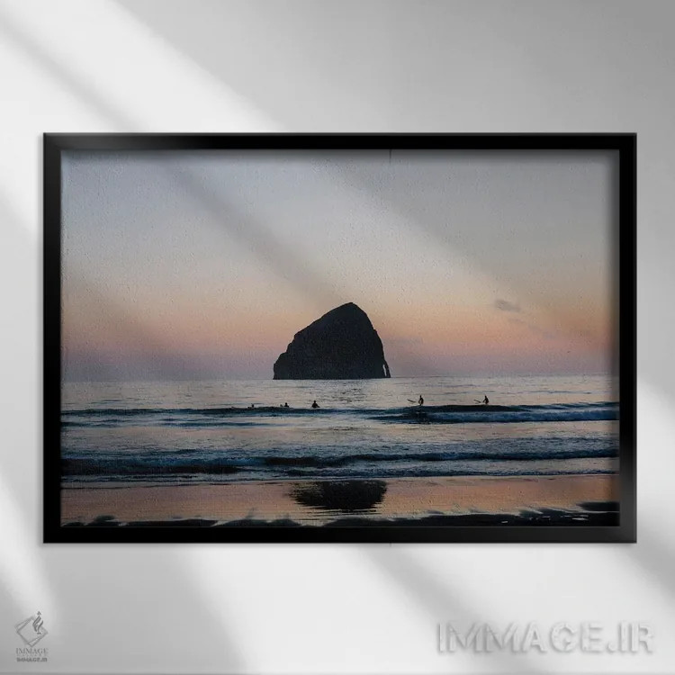تابلو موجسواران غروب اثر آن هادک - نمای قابدار مشکی