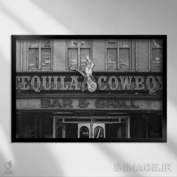 تابلو تکیلا گاوچران اثر آن هادک - نمای قابدار مشکی
