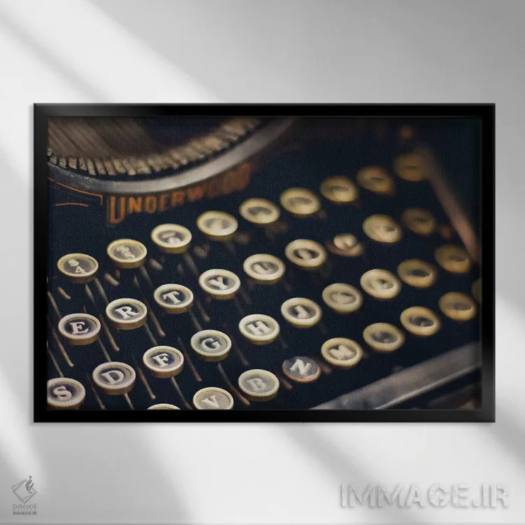 تابلو تایپ کن! (به صورت دستور یا ترغیب) اثر آن هادک - نمای قابدار مشکی