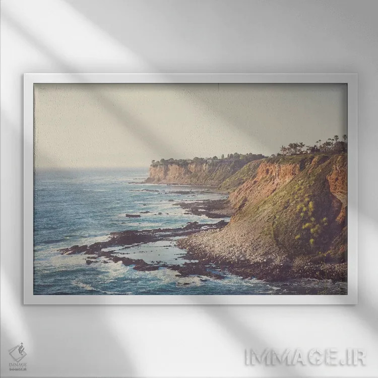 تابلو ساعت طلایی کالیفرنیا (نور خاص در عکاسی) اثر آن هادک - نمای قابدار سفید