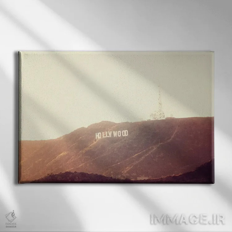تابلو طلای هالیوود شماره ۲ اثر آن هادک - نمای روبهرو روی دیوار