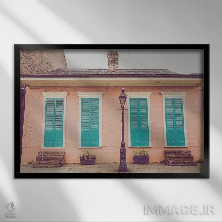 تابلو خانه رنگارنگ محله فرانسوی نیواورلئان اثر آن هادک - نمای قابدار مشکی