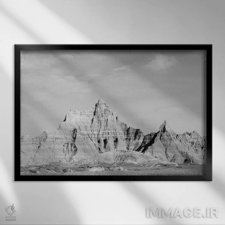 تابلو تشکلهای بدلندز ۲ در پارک ملی بدلندز داکوتای جنوبی اثر آن هادک - نمای قابدار مشکی