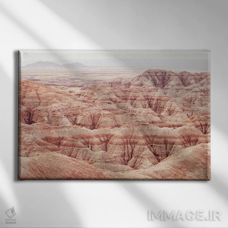 تابلو قوچ شاخبزرگ تنها در پارک ملی بدلندز داکوتای جنوبی اثر آن هادک - نمای روبهرو روی دیوار