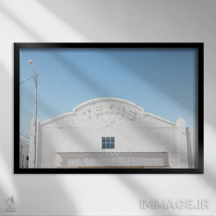 تابلو ستاره تگزاس مارفا اثر آن هادک - نمای قابدار مشکی