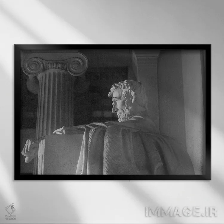 تابلو یادبود لینکلن ۲ اثر آن هادک - نمای قابدار مشکی