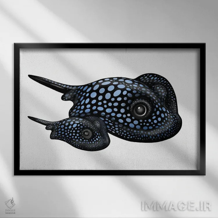 تابلو ماهی سفرهای با لکههای آبی اثر آن هاچینسون - نمای قابدار مشکی