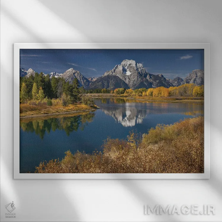 تابلو نمای پاییزی کوه موران و رود اسنیک، پارک ملی گرند تتون، وایومینگ (۲) اثر آدام جونز - نمای قابدار سفید
