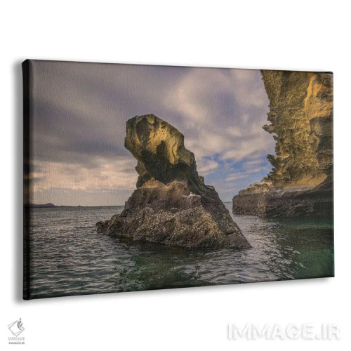 تابلو تشکیلات صخرهای نزدیک جزیره بارتولومئو، جزایر گالاپاگوس، اکوادور اثر آدام جونز - نمای پرسپکتیو محصول