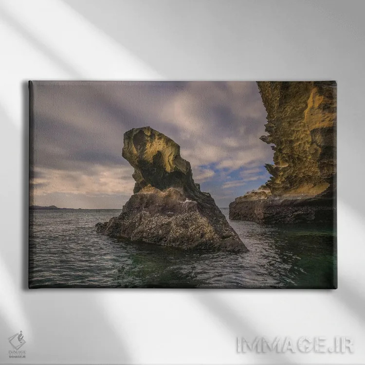 تابلو تشکیلات صخرهای نزدیک جزیره بارتولومئو، جزایر گالاپاگوس، اکوادور اثر آدام جونز - نمای روبهرو روی دیوار