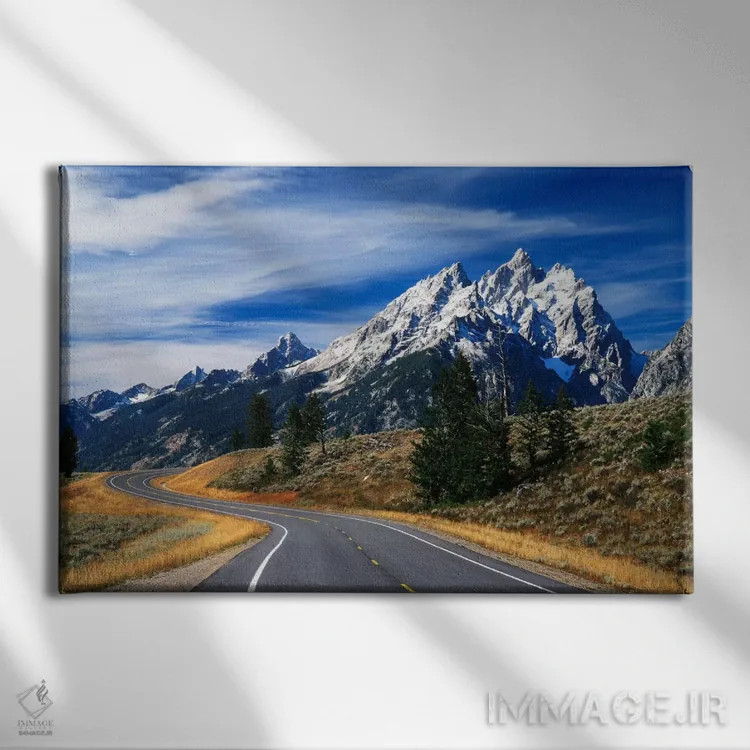 تابلو رشتهکوه تتون، نمایی از جادهٔ پارک تتون، پارک ملی گرند تتون، وایومینگ، آمریکا اثر آدام جونز - نمای روبهرو روی دیوار