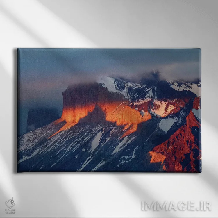 تابلو کوهستان پائینه در غروب، پارک ملی تورس دل پائینه، شیلی، پاتاگونیا (۲) اثر آدام جونز - نمای روبهرو روی دیوار