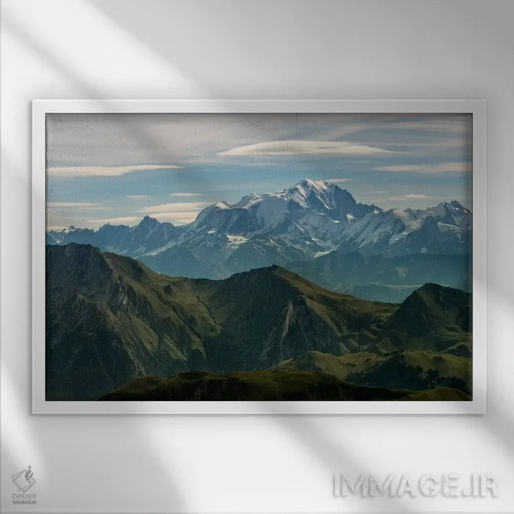 تابلو مون بلان از قله لا تورنت، تالوار، اوت سووآ، اورنی-رون-آلپ، فرانسه اثر الکس بیوس - نمای قابدار سفید