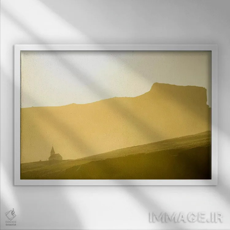 تابلو کلیسای قلهٔ کوه، ویک ای میردال، سودورلند، ایسلند اثر الکس بیوس - نمای قابدار سفید