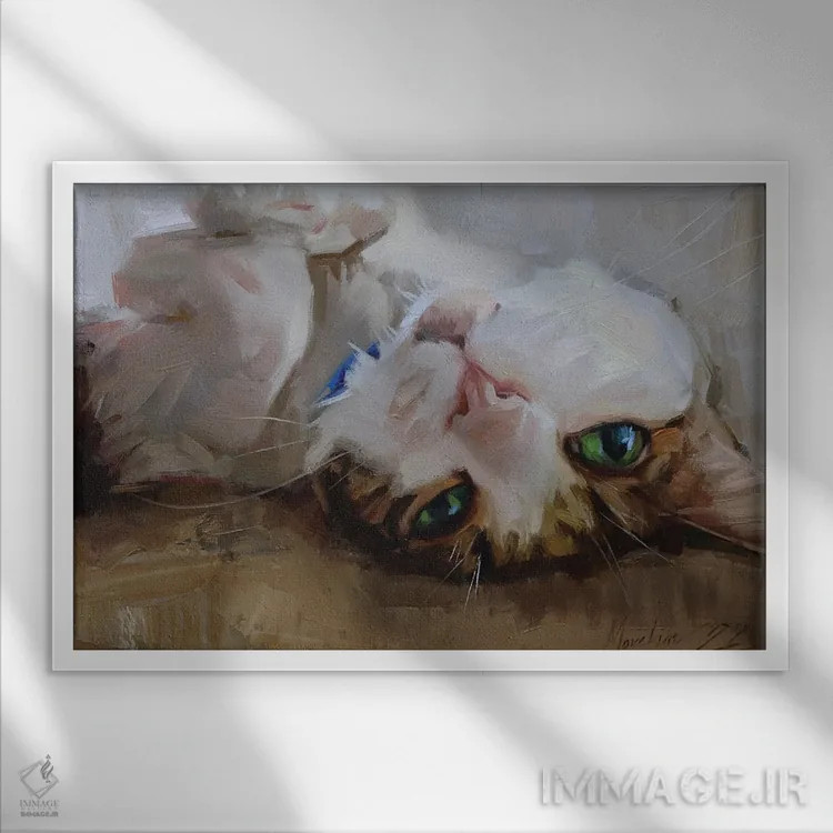 تابلو پرترهٔ گربهای که به پشت خوابیده اثر الکس مووچون - نمای قابدار سفید