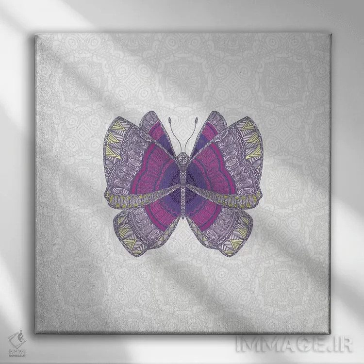 تابلو پروانهٔ بنفش کبود اثر آنجلیکا پارکر - نمای روبهرو روی دیوار