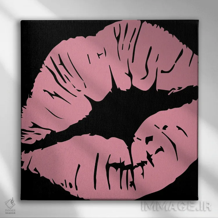 تابلو بوسه صورتی اثر آرت میرانو - نمای روبهرو روی دیوار