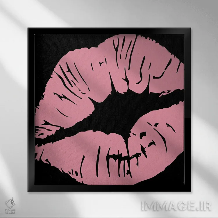 تابلو بوسه صورتی اثر آرت میرانو - نمای قابدار مشکی