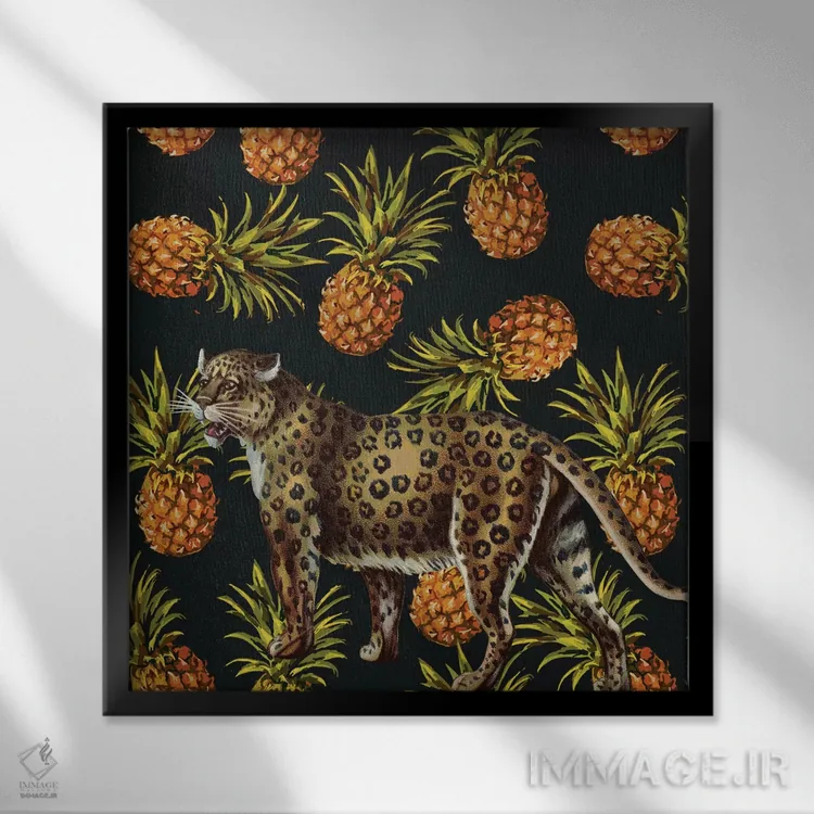 تابلو پلنگ در بین آناناسها اثر آرت میرانو - نمای قابدار مشکی