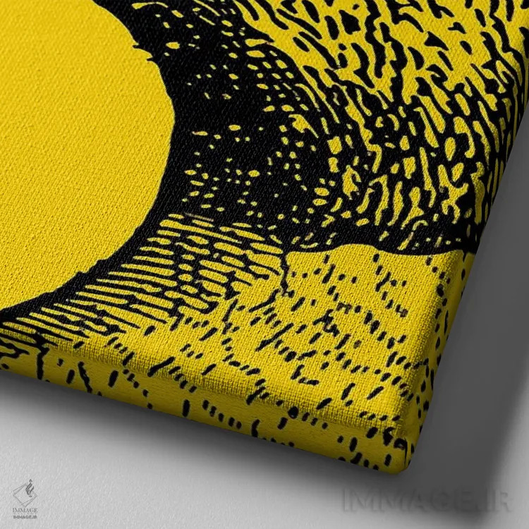 تابلو پرنده بزرگ روی زرد اثر آرت میرانو - نمای نزدیک بافت بوم