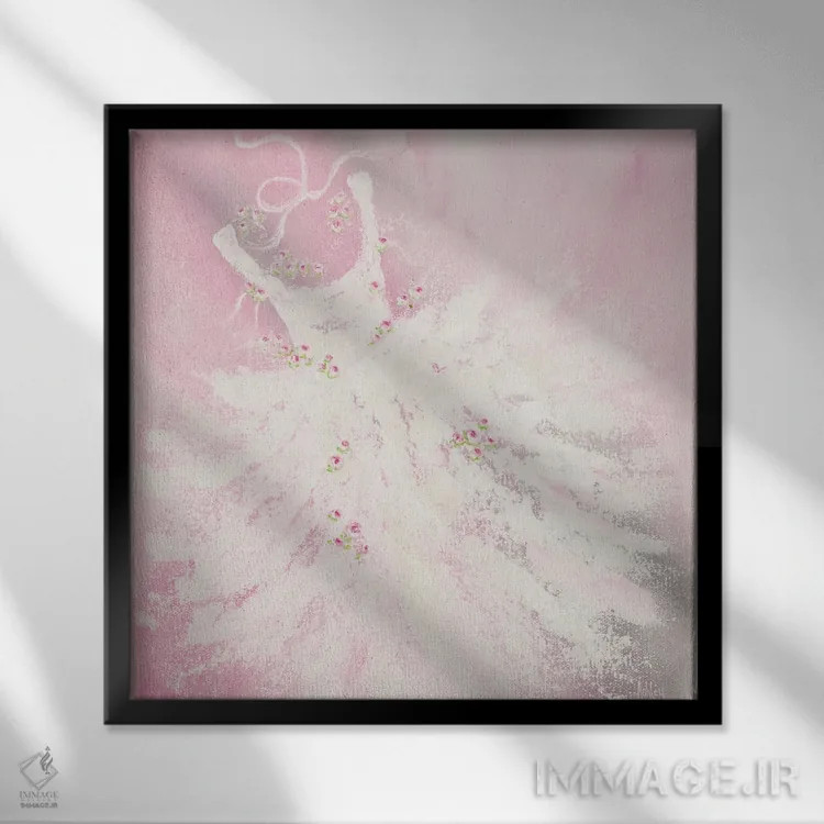 تابلو دامن بالرین صورتی (توتو) اثر اشلی بردلی - نمای قابدار مشکی