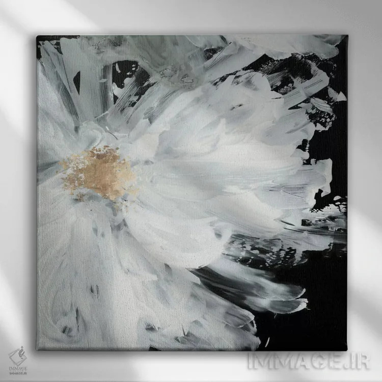 تابلو صدتومانی سیاه اثر آسیا جنسن - نمای روبهرو روی دیوار