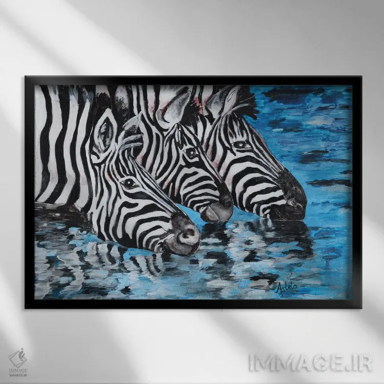 تابلو گورخر در حال نوشیدن اثر آرلت اسمولکو - نمای قابدار مشکی