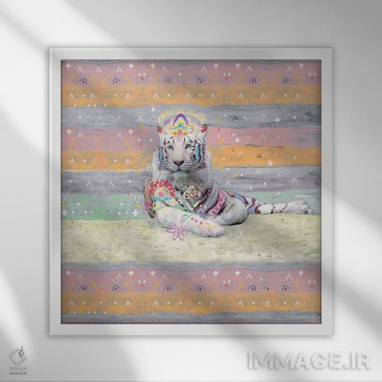 تابلو میشکا ببر سفید اثر امبر سامرست - نمای قابدار سفید