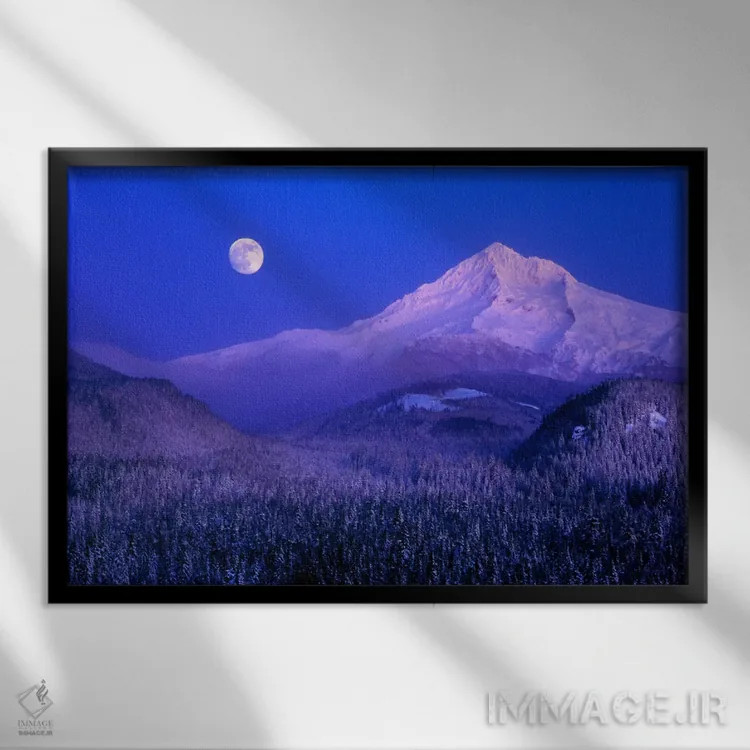 تابلو چشمانداز مهتابی با کوه هود (Wy'east)، اورگن، آمریکا اثر جنیس میگلاوس - نمای قابدار مشکی
