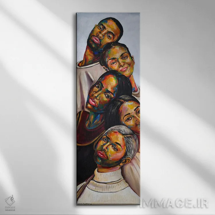 تابلو قدرت در تنوع V اثر دامولا آیگبایو - نمای روبهرو روی دیوار