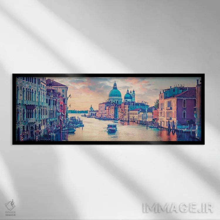 تابلو ونیز نارنجی اثر مانجیک پیکچرز (استودیو عکاسی یا فیلمسازی) - نمای قابدار مشکی