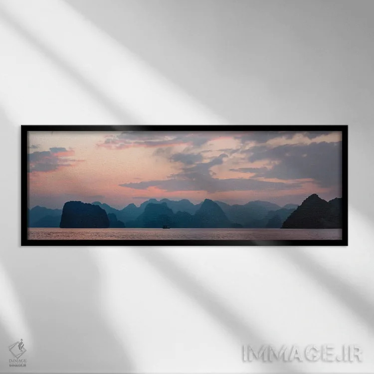 تابلو غروب خلیج هالونگ اثر مانجیک پیکچرز (استودیو عکاسی یا فیلمسازی) - نمای قابدار مشکی